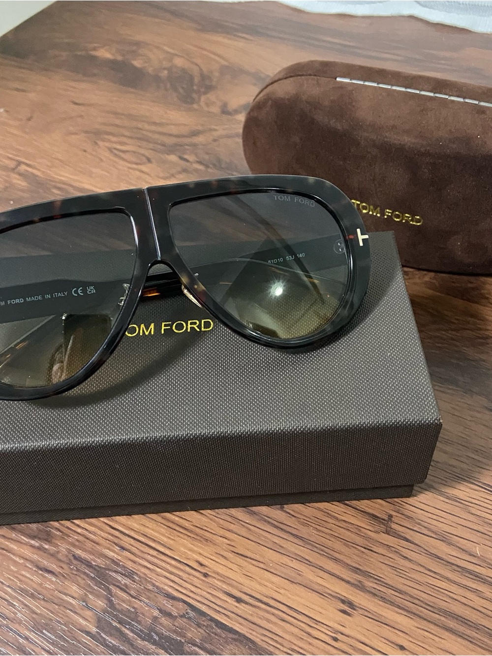 Tom Ford Black Tortoiseshell Gradient Lens Aviator Sunglasses